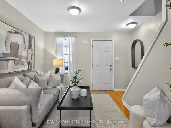 114 Olive Ave, Oshawa, ON L1H 2P2