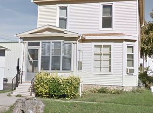 850 Nevada St #1, Dubuque, IA 52001