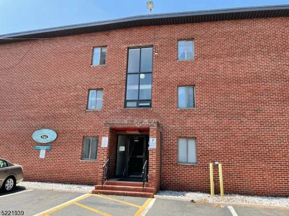 540 Central Ave #15, Harrison Town, NJ 07029
