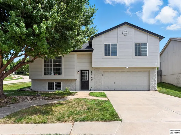 8949 N 78th Avenue Cir, Omaha, NE 68122