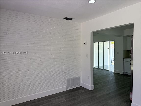 4th image of 7813 Biltmore Blvd