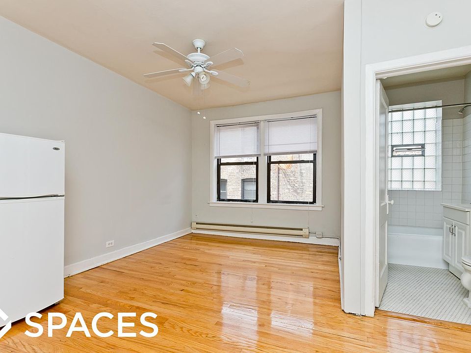 2nd image of 1050 W George St #_207a