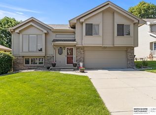 15317 Howe St, Omaha, NE 68144