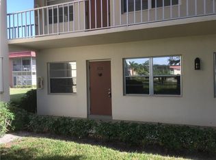 37 Pine Arbor Ln, Vero Beach, FL 32962