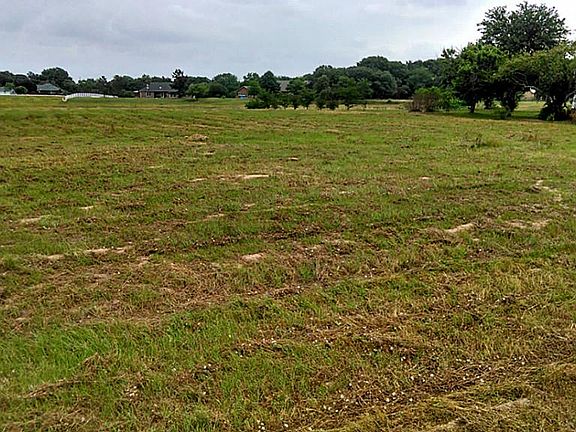 View of the lot from the the front, at Lakeview Circle