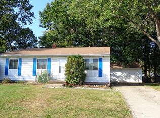 34253 Iris Ln, Eastlake, OH 44095