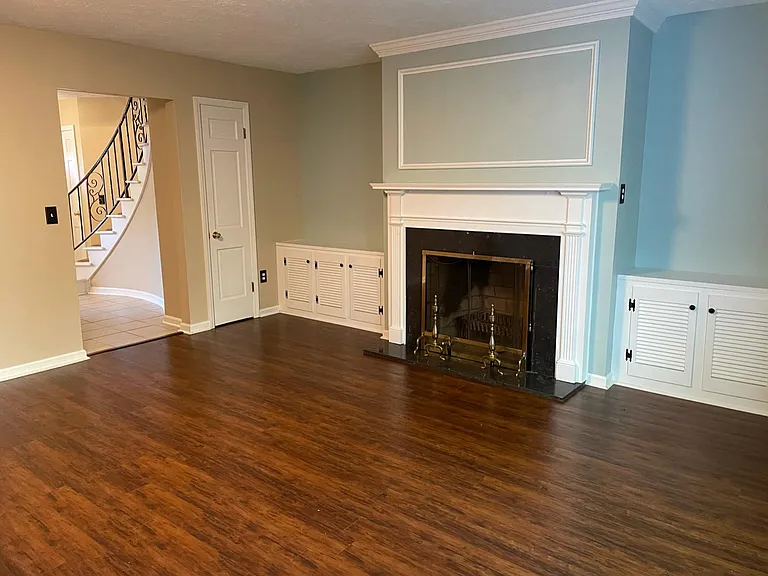 763 Mentor Ave — Photo 2