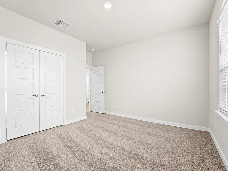 2107 Fortune Dr — Photo 15