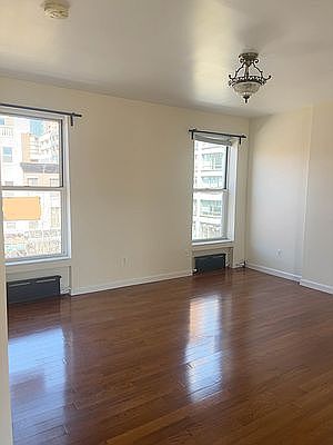 1st image of 587 Vanderbilt Ave #2