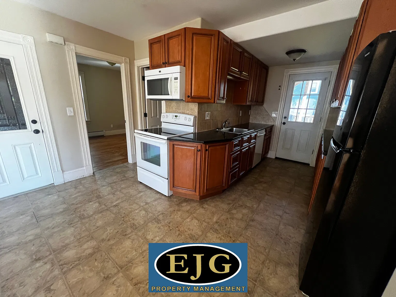 2 bed, $1,800 — Photo 4