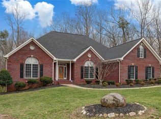 8503 Case Ridge Dr, Oak Ridge, NC 27310