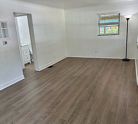 3rd image of 538 48th Ave N