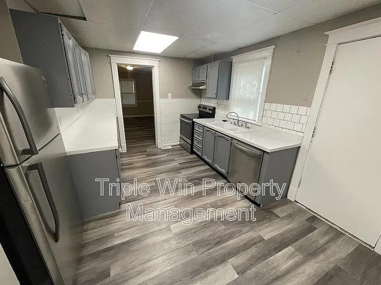 9425 Burdella Ave — Photo 20