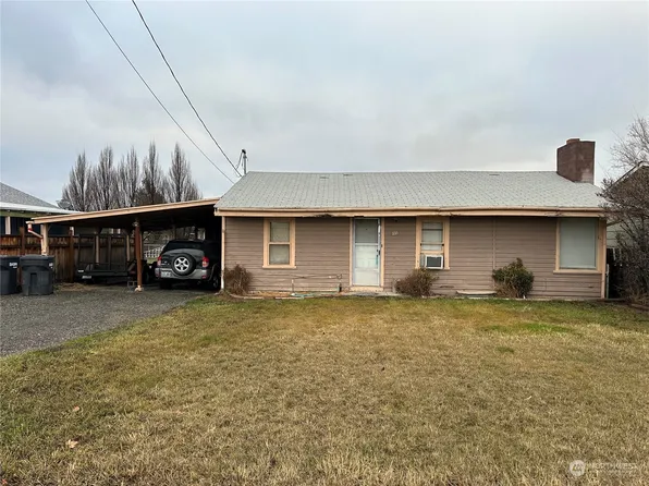 321 S Holly Drive, Moxee, WA 98936