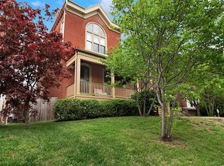 2815 Russell Blvd, Saint louis, MO 63104