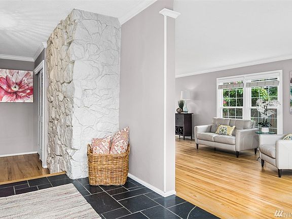4th image of 7509 76th Ave SW