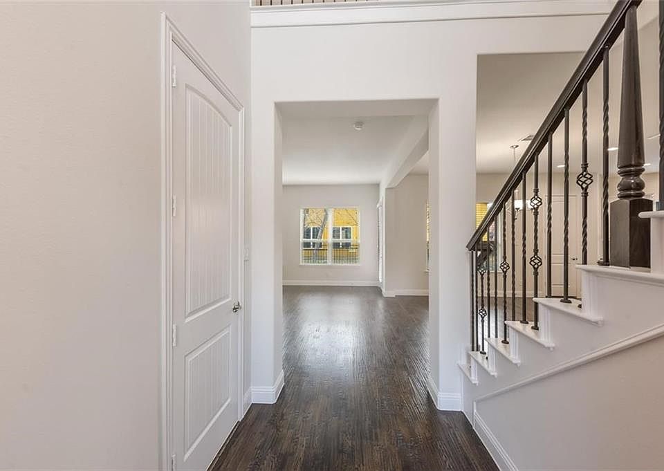 1st image of 2670 Villa Di Lago Unit 4