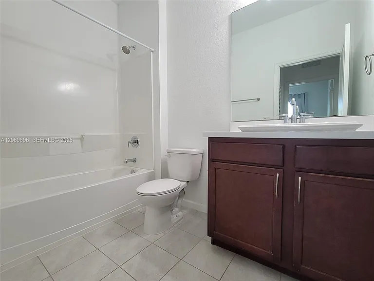 1107 NW 40th Ter #1107 — Photo 26