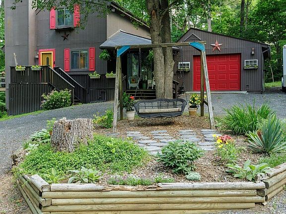 5th image of 8732 Oakwood Dr