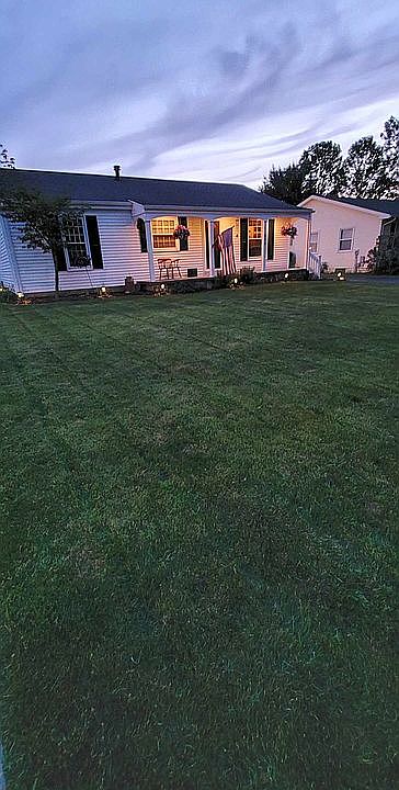 2nd image of 916 Saul Dr