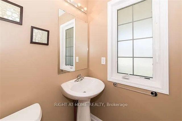 780 Ormond Dr — Photo 12
