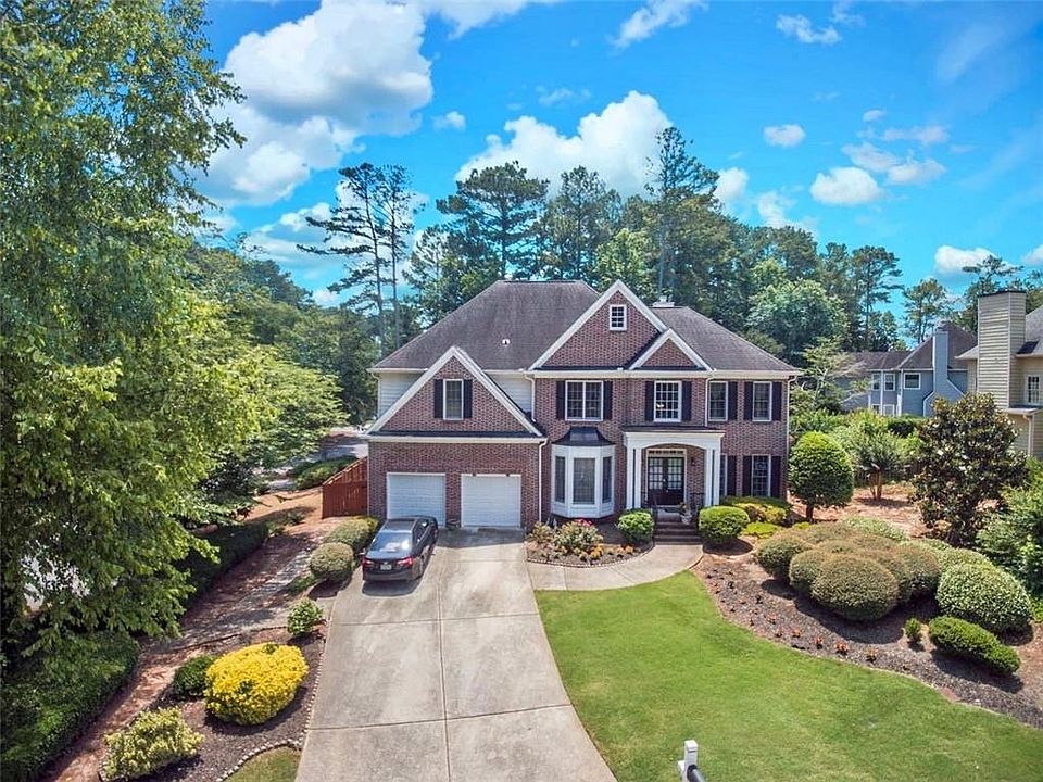 1st image of 900 McKendree Park Ln