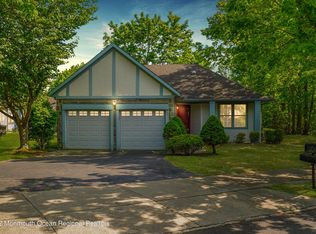 18 S Baker Dr, Jackson, NJ