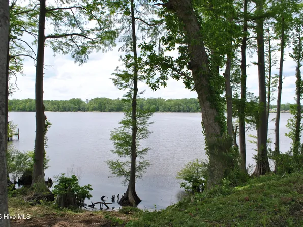 172 W Royal Way, Merry Hill, NC 27957