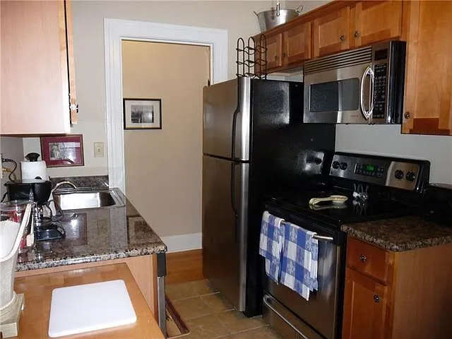 3300 Saint Charles Ave #27 — Photo 3
