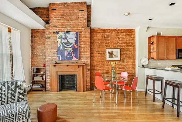 Sold by Compass | media 2