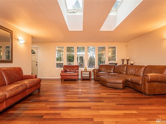 4th image of 4715 136th St E
