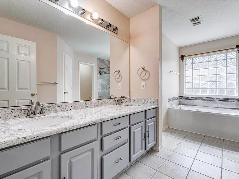 20702 Teasel Ct — Photo 12