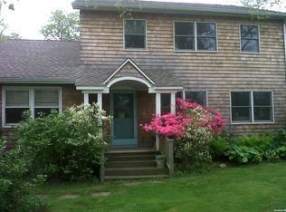 12 N Midway Rd, Shelter Island, NY 11964