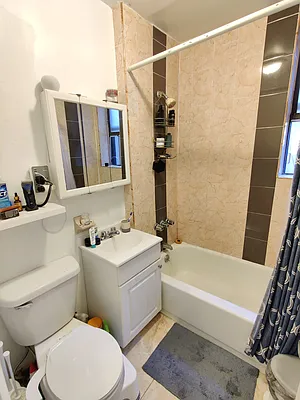 Rented by Signature Property Realty | media 21