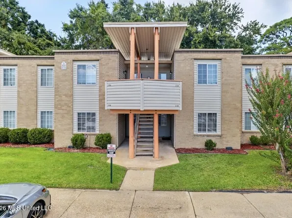 245 McDonnell Ave APT 105, Biloxi, MS 39531