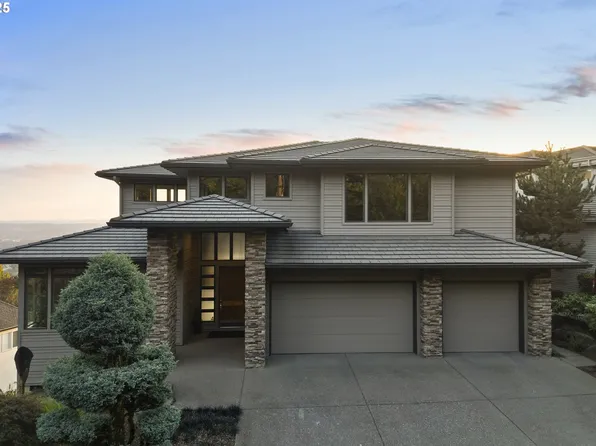 9201 NW McKenna Dr, Portland, OR 97229