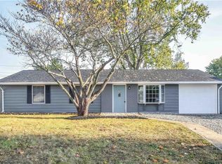 1045 Delwood Dr, Mooresville, IN 46158