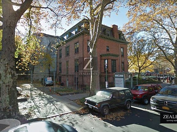 3rd image of 395 Washington Ave APT 1