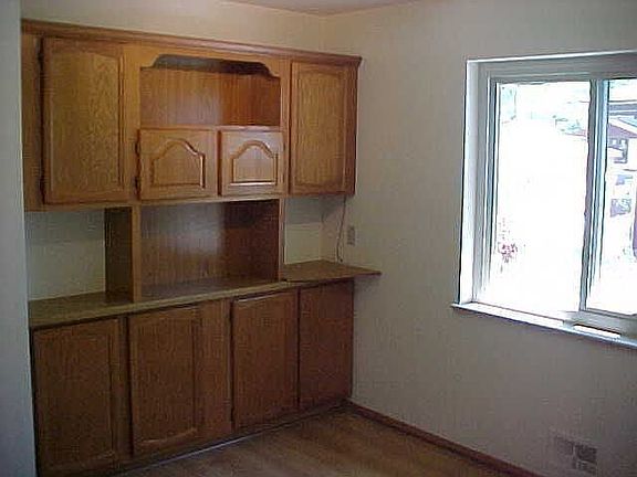 Dining Room/Lots of Mourning Sun.