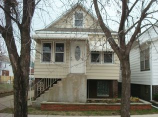 2611 White Oak Ave, Whiting, IN 46394