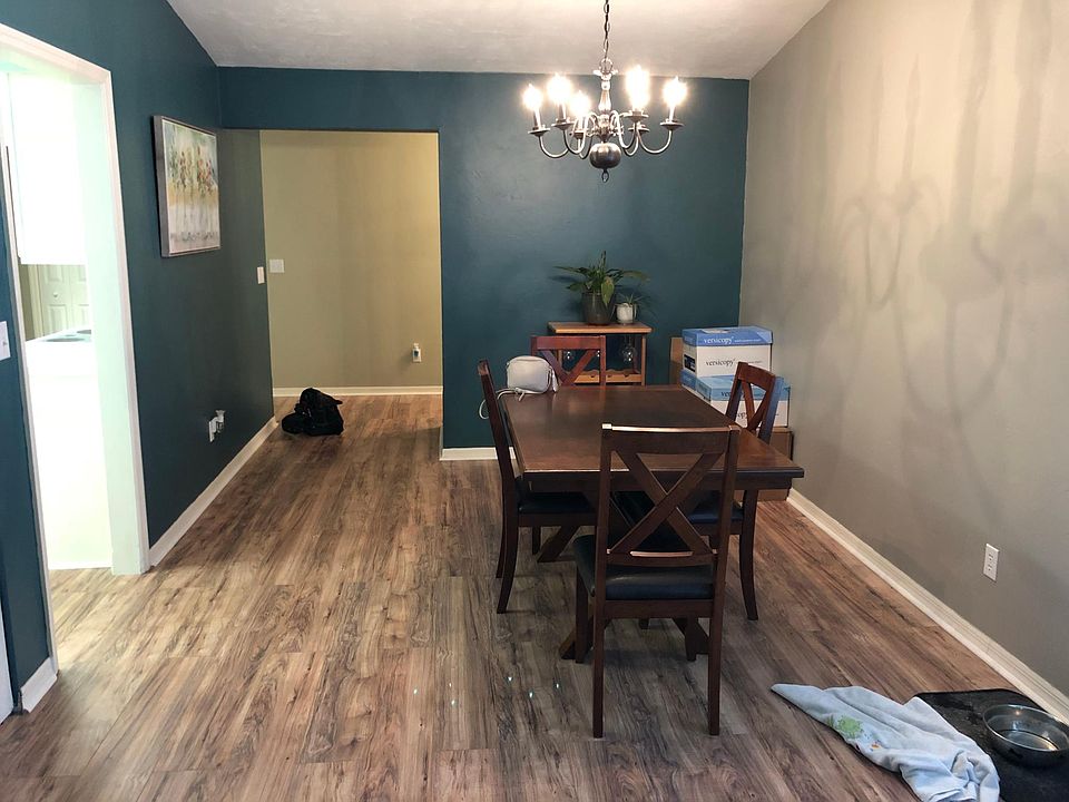 1st image of 142 SW Crescent St #142