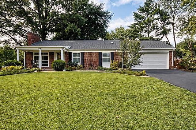 1st image of 943 Newport Ln