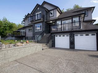 12136 100a Ave, Surrey, BC V3V 2Y5