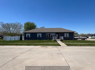 1306 8th Ave, Central city, NE 68826