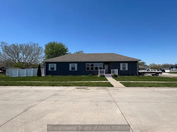 1306 8th Ave, Central City, NE 68826