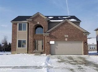 49445 Mustang Dr, Macomb, MI 48042