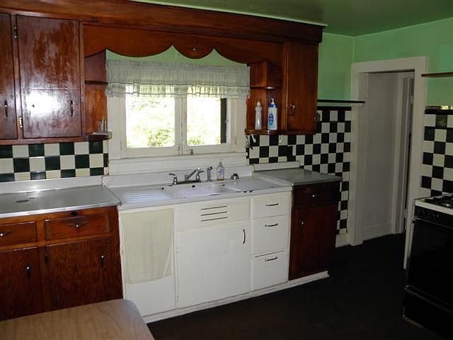 2nd image of 1014 W 22nd St