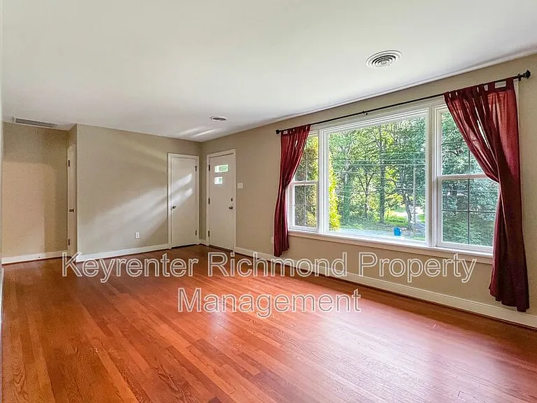 5509 Swan Dr — Photo 6