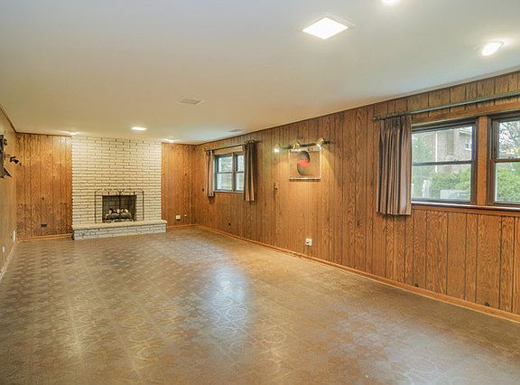 5th image of 1302 Ivy Ct