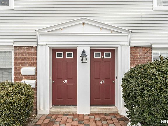 2nd image of 48B Hastings Ave